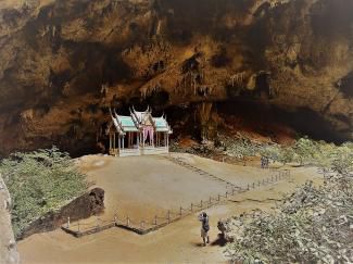 Praya nakhon cave