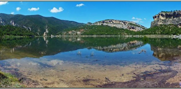 Randonnée au Congost de Mont-Rebei : panoramas sur la rivière Noguera Ribagorçana avant l'entrée dans le Congost (Gorge) - Aragon/Catalogne - Espagne