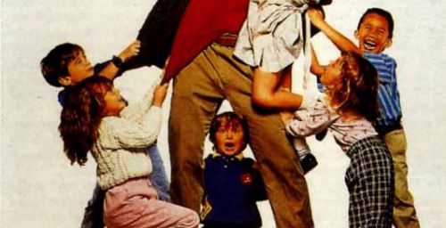 UN FLIC A LA MATERNELLE
