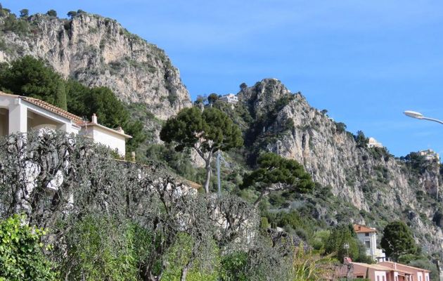 Èze - P-B-Village  (06)