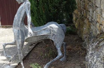 Domme : les gardiens de la bastide...