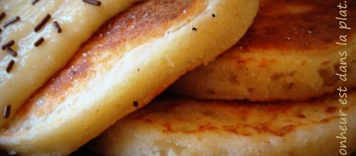 Crumpets à la fleur d'oranger et sa crème d'amande.