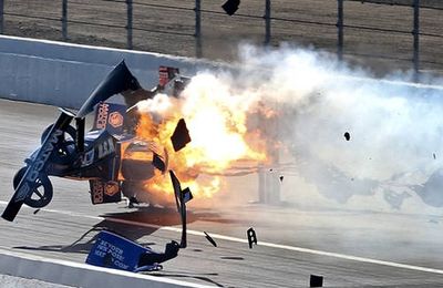 Son dragster explose et prend feu en pleine course - VIDEO