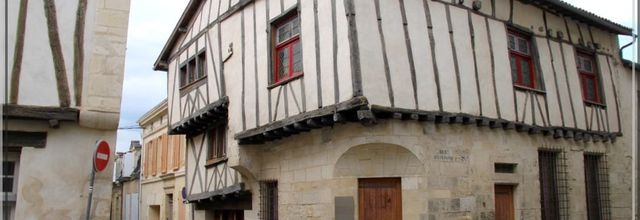 990 - Saint Jean d’Angély, en Charente-Maritime (17) !
