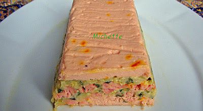 Terrine de truite à la fondue de poireau, safran et sa sauce boursin ail et fines herbes