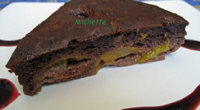 Clafoutis aux prunes, amande et chocolat