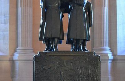 Les Invalides : Le Tombeau du Maréchal Foch