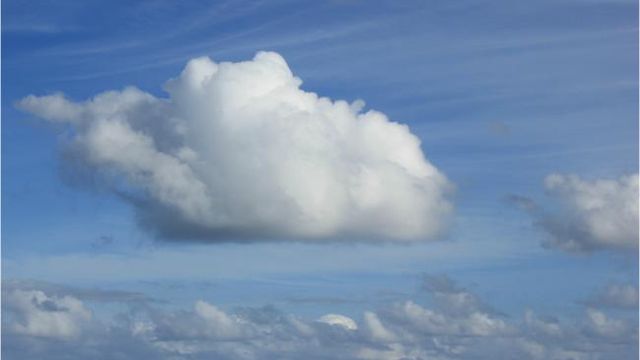 La tête dans les nuages