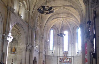 EB - L'église Saint-Vincent de Paul d'Arès (1/3)...