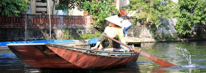 Tam Coc : barques et reflets sur la rivière Ngô Dông