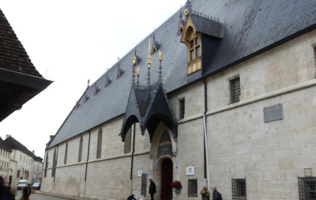 LES  HOSPICES  DE  BEAUNE  -  COTE D'OR