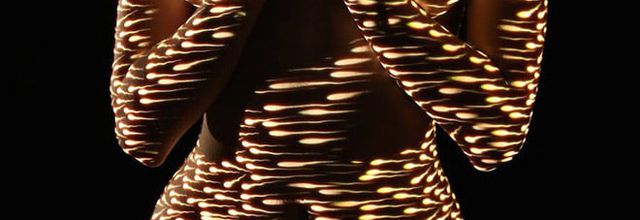 Femmes habillées de lumière par Dani Olivier
