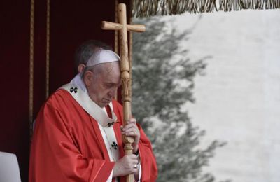 Tweet du pape : la priorité des croyants en période difficile... - Zenit