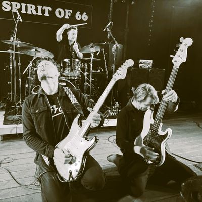 Aynsley Lister Band Ignites the Spirit of 66 with a Night of Blues-Rock Brilliance