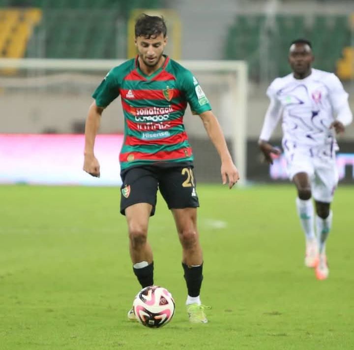 Dimanche 26.10.2025 à Huis Clos à Douéra Stade 