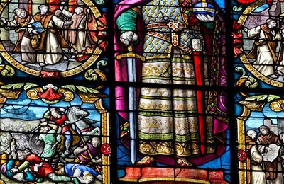 Vitrail de Charlemagne, Abbaye du Mont Glonne
