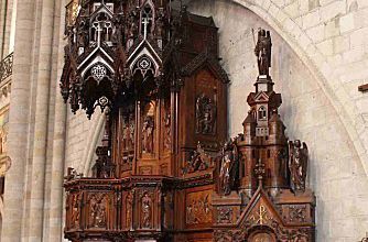 La Cathédrale d'Angers: la Chaire.