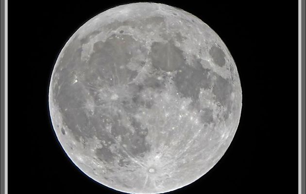 Le 20/08/2024, la Pleine Lune vue à 0 h puis à 5h 30 depuis Lartigau - Milhas - 31