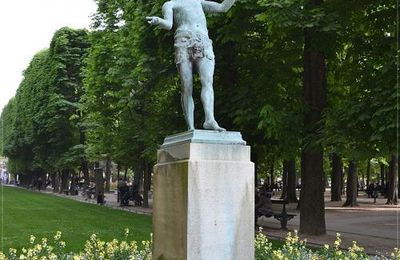 Jardin du Luxembourg : L'acteur grec (bronze, 1868) Charles BOURGEOIS