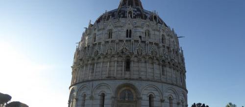Pise, le Baptistère et le cimetière de la cathédrale