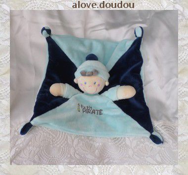 Doudou Plat Carré Poupée Garçon Lutin Gemo Vetir Bleu Petit Pirate