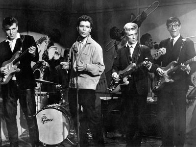 10 MORCEAUX MUSICAUX  PROPOSES  de The SHADOWS A REECOUTER SI VOUS LE VOULEZ