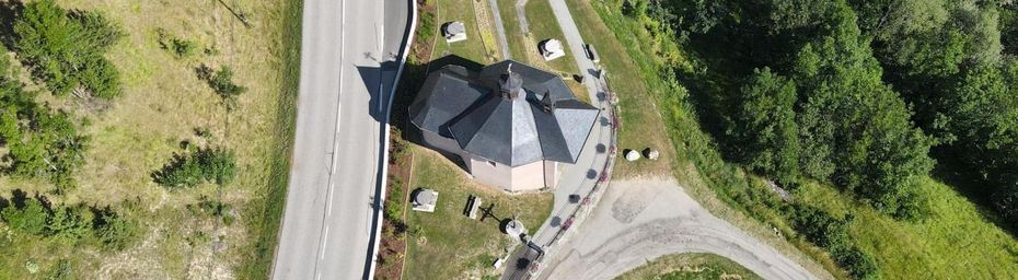 Sur les chemins du Baroque ~ En Tarentaise la chapelle N.D. des Grâces à Saint Jean de Belleville
