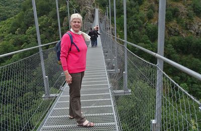 La Passerelle de Mazamet et le hameau d'Hautpoul en boucle