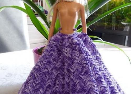 Vos avancées pour le CALde la robe Barbie "Jade" (3)