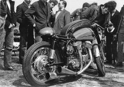 La Moto Rouge : un re-re-retour !