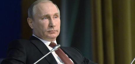 Poutine s'élève contre la société insensée qu'on bâtit (santé, OGM...)
