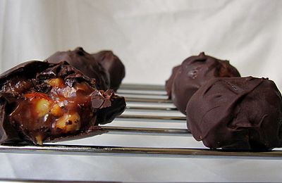 Rochers craquants : Noisettes, amandes, caramel & chocolat !