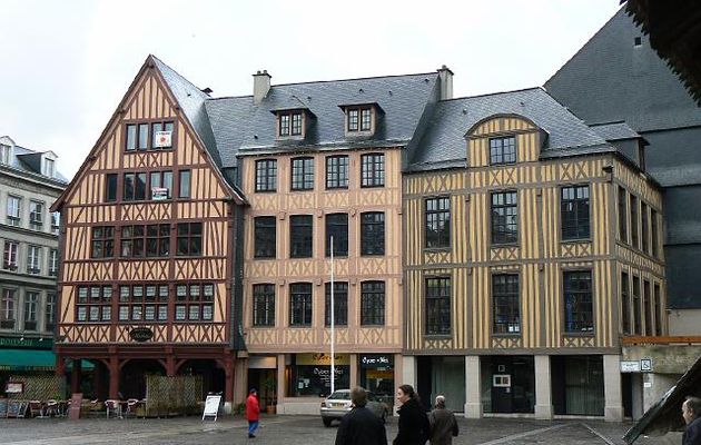 ROUEN, A LA RENCONTRE DE JEANNE (Seine-Maritime - 76)