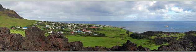 L'accès au sommet se fait par une sente assez difficile, à la limite dangereuse et parfois les mains sont nécessaires - Edinburgh of the Seven Seas - Tristan da Cunha