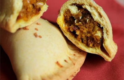 Chaussons au potimarron {noix de cajou & raisins secs} 