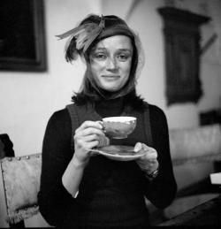 Biographie : Niki de Saint Phalle fait saigner la peinture 