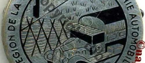 INSIGNES AUTOMOBILES - INSIGNES VEHICULES - INSIGNES CHARS