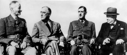 * "Mais pourquoi le cinéma français boude-t-il le général de GAULLE ? un article de Philippe Guedj, Le Point.fr