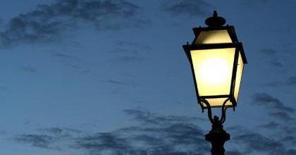 Un lampadaire anglais alimenté par des crottes de chiens