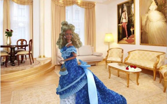 Barbie en robe au crochet  au Bal des débutantes