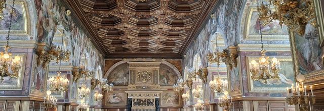 Château de Fontainebleau : salle de bal et autres lieux