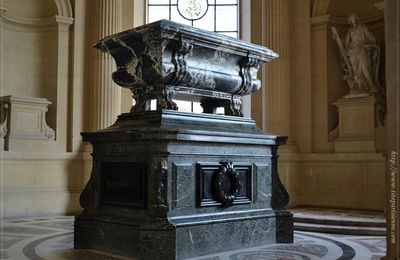 Les Invalides : Les tombeaux de Joseph Bonaparte et de Jérôme Bonaparte