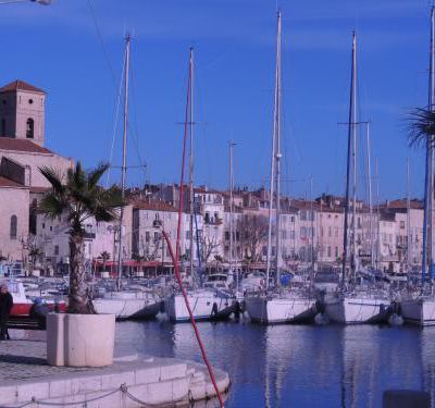 * LA CIOTAT : PROFONDEMMENT MEDITERRANEENNE !