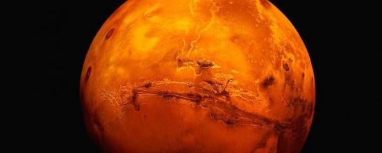 De l'eau liquide coule sur Mars !