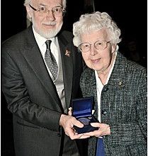 Sœur Doris Charland mnda- de la famille franciscaine honorée