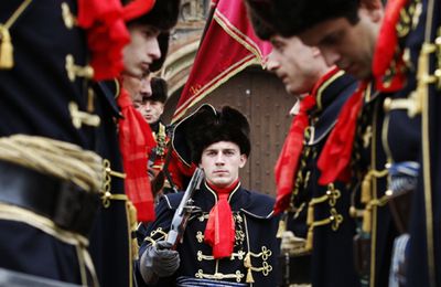Vyriškų kaklaraiščių stiliai ir įvairovė