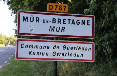 MÛR-DE-BRETAGNE (1/2)