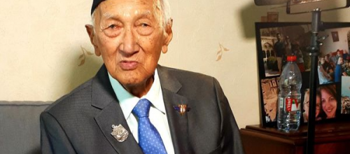 * Le destin extraordinaire de Louis KASNI WARTI, dernier Calédonien survivant du Bataillon du Pacifique   