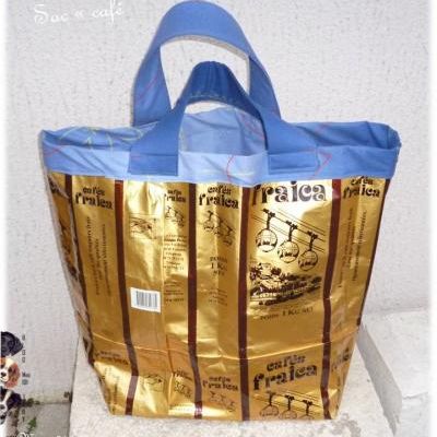 Mon nouveau sac avec des sacs à café...