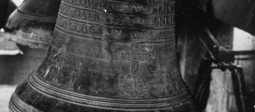 Cloche classée monument historique